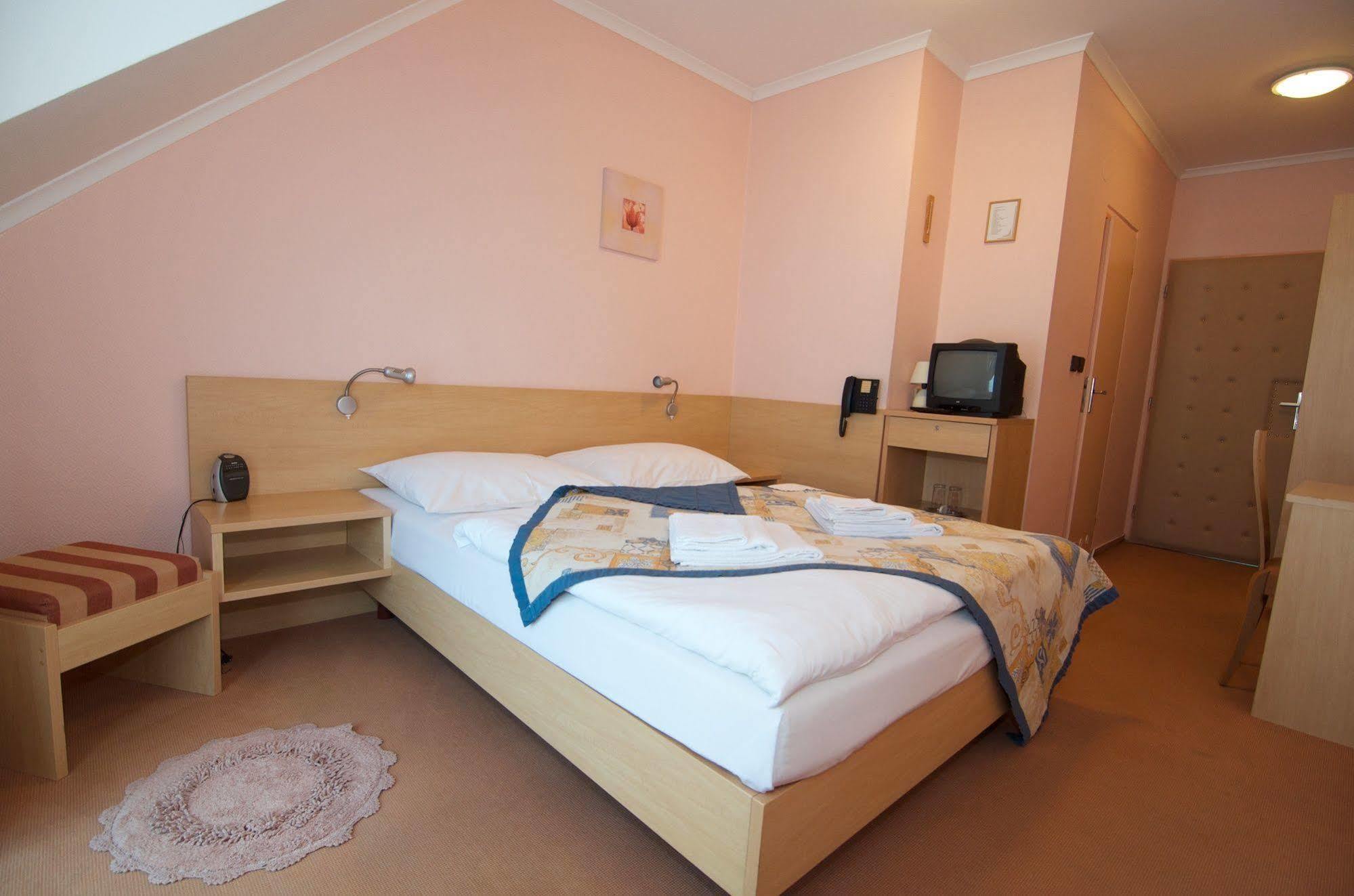 Hotel Steve Liptovský Mikuláš Екстериор снимка